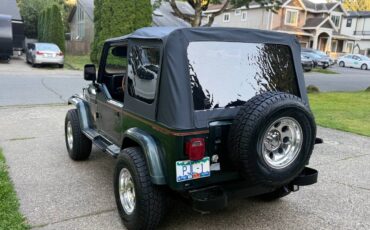 Wrangler-yj-sahara-1994-green-3