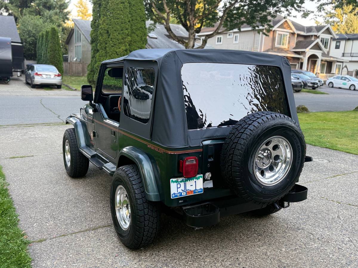 Wrangler-yj-sahara-1994-green-3