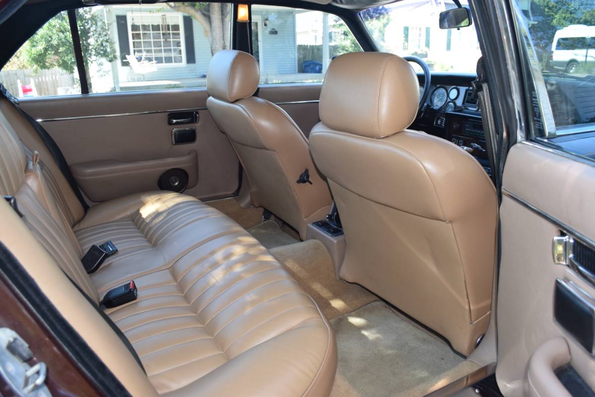 Xj6-1985-brown-9
