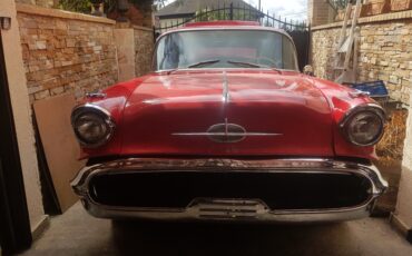goodtimers-Olsmobile-Super88-1957