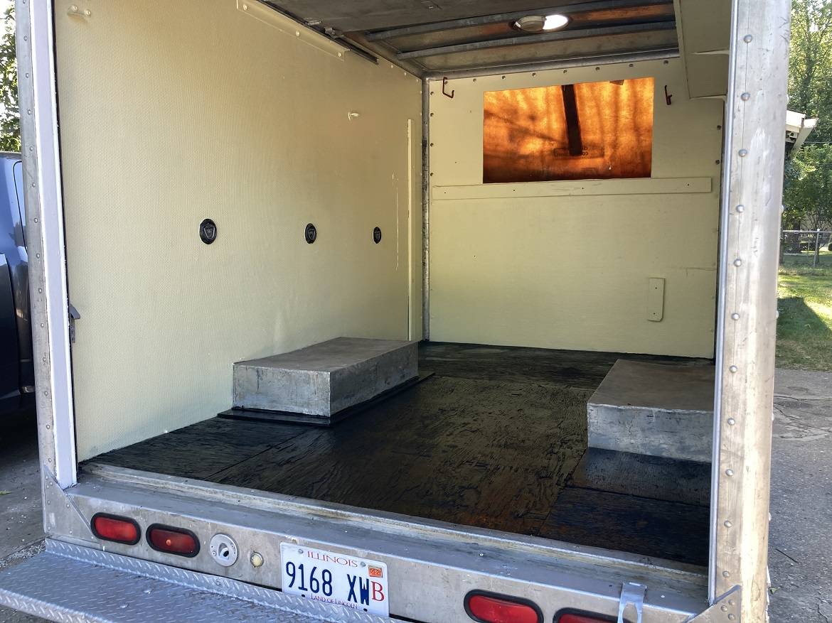 ★toyota-1-ton-box-van-1990-white-10