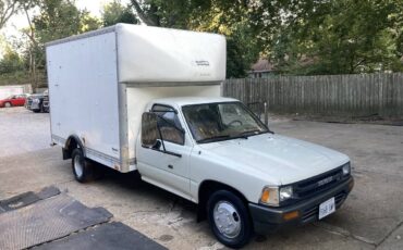 ★toyota-1-ton-box-van-1990-white