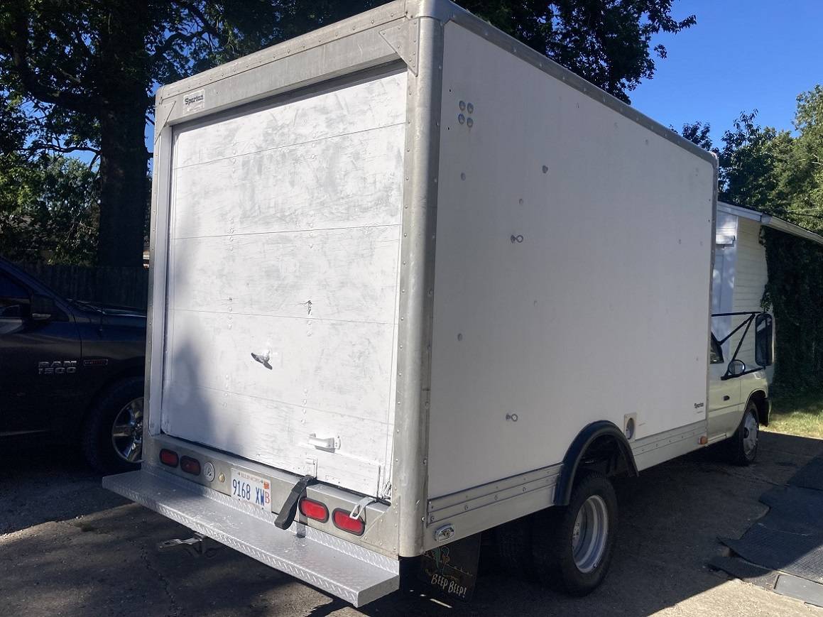 ★toyota-1-ton-box-van-1990-white-4