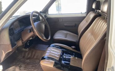 ★toyota-1-ton-box-van-1990-white-7