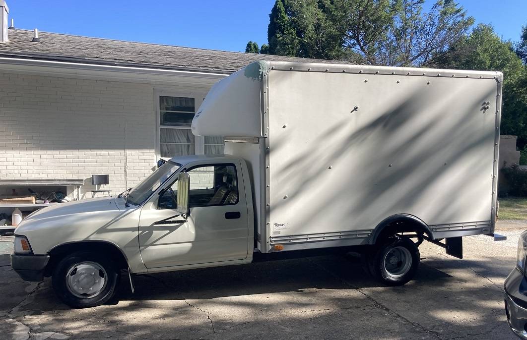 ★toyota-1-ton-box-van-1990-white-8