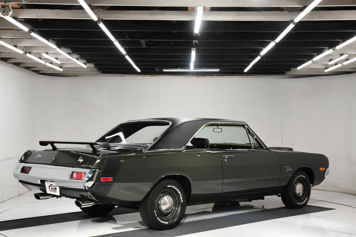 0972-dodge-dart-swinger-1972