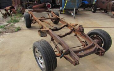 12-ton-truck-frame-1949-orange-5