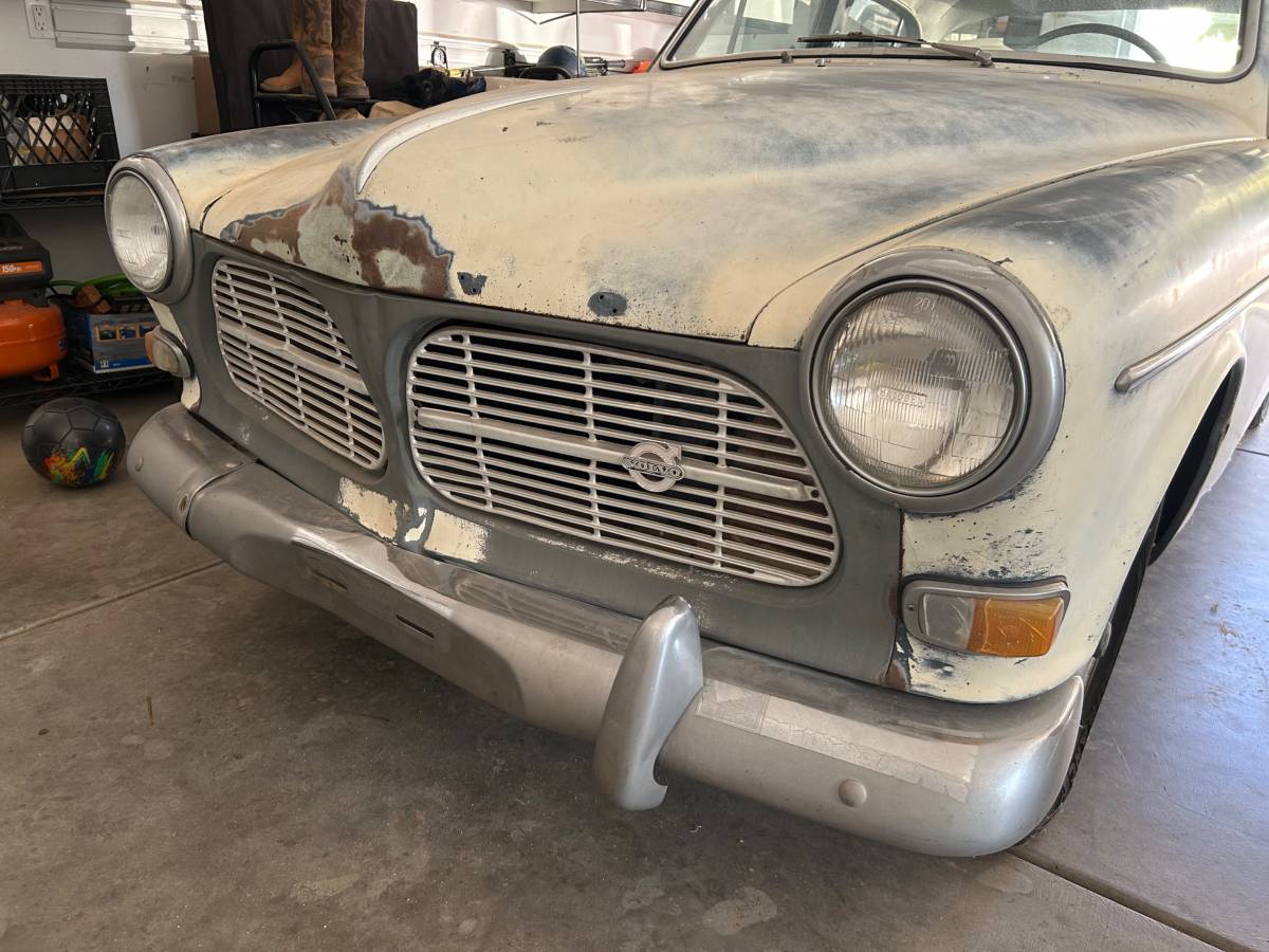 122s-volvo-1966-white-1