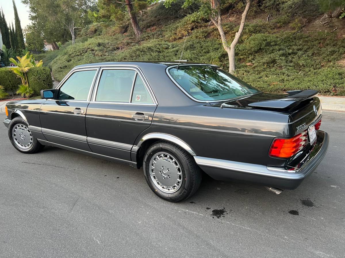 300-se-mercedes-1989-25