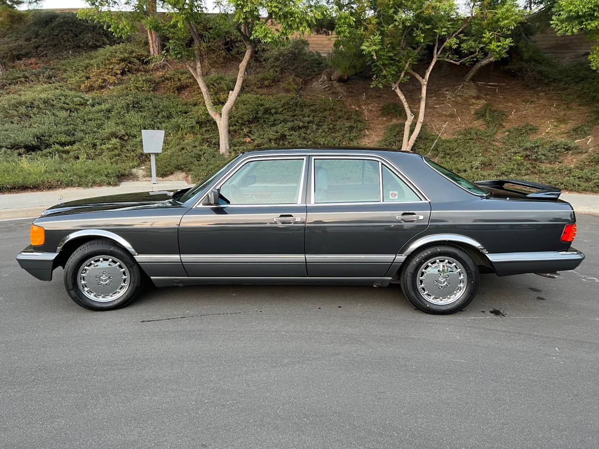 300-se-mercedes-1989-26