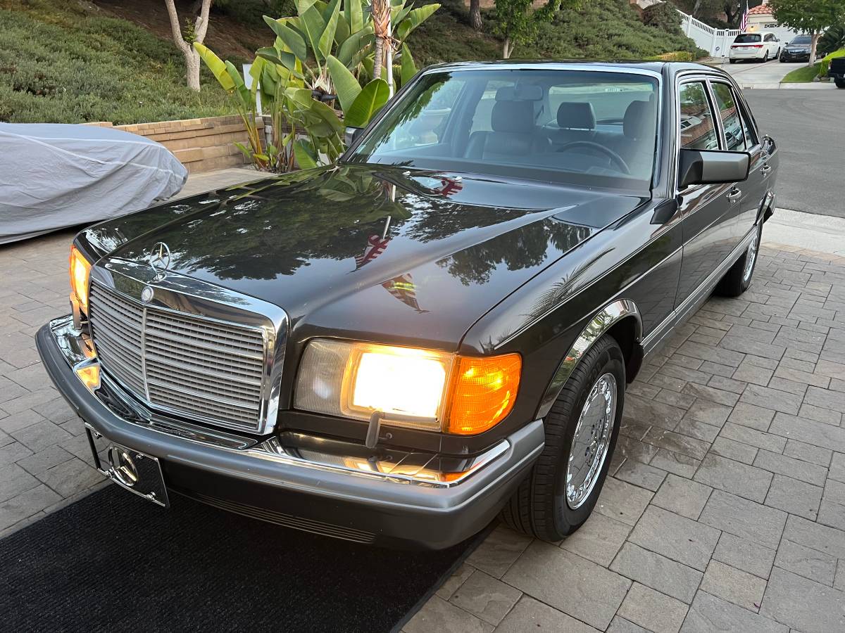 300-se-mercedes-1989-39