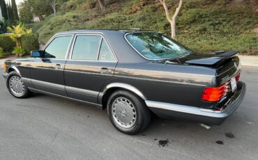 300-se-mercedes-1989-47