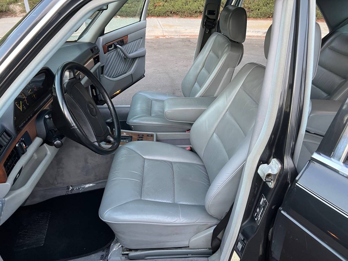 300-se-mercedes-1989-59