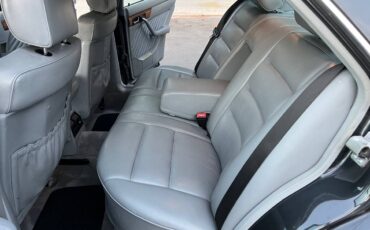 300-se-mercedes-1989-60