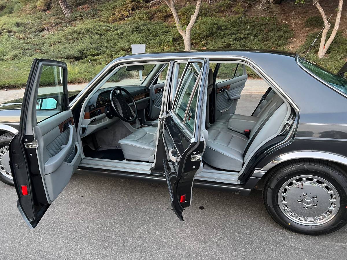 300-se-mercedes-1989-62
