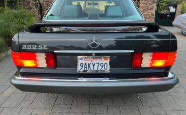 300-se-mercedes-1989-65