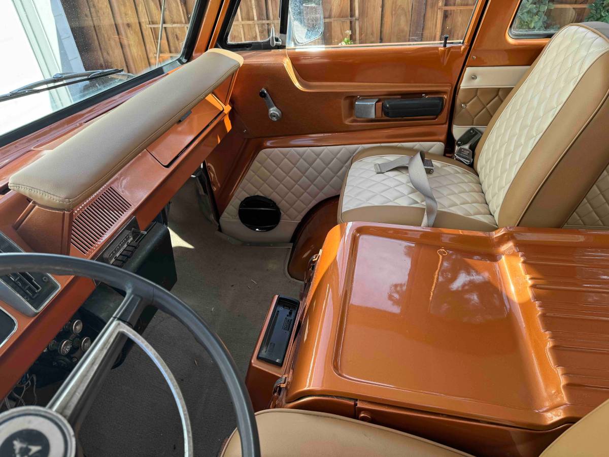 402915273826151-1970-orange-15