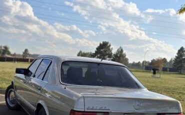 560-sel-mercedes-benz-1988-custom-12