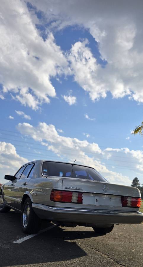 560-sel-mercedes-benz-1988-custom-13