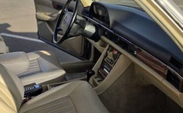 560-sel-mercedes-benz-1988-custom-9