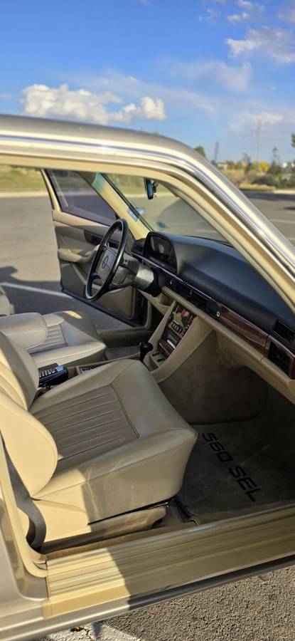 560-sel-mercedes-benz-1988-custom-9