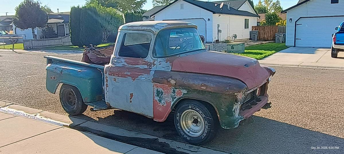 57-chevy-3100-pickup.-1957-custom-2