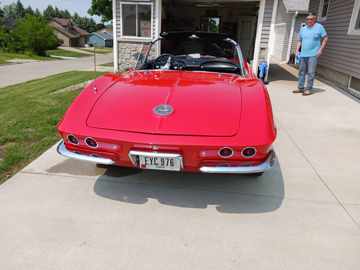 62-chevy-corvette-1962-red