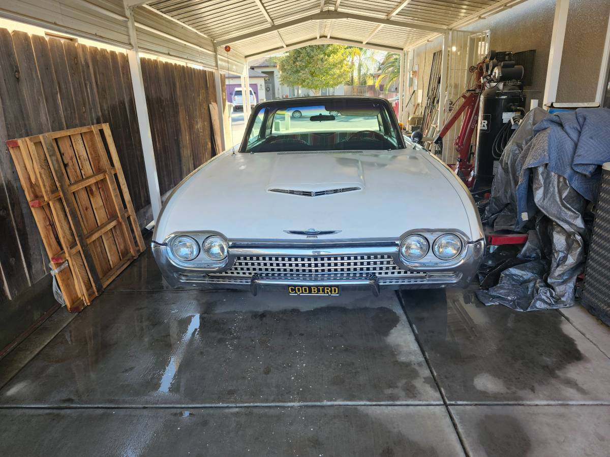 62-thunderbird-1962-white-3