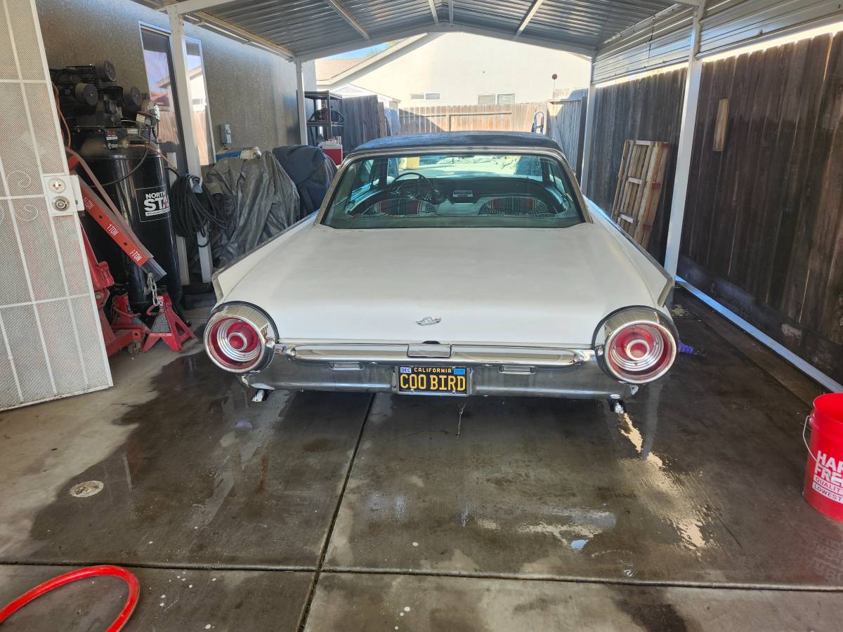 62-thunderbird-1962-white-4