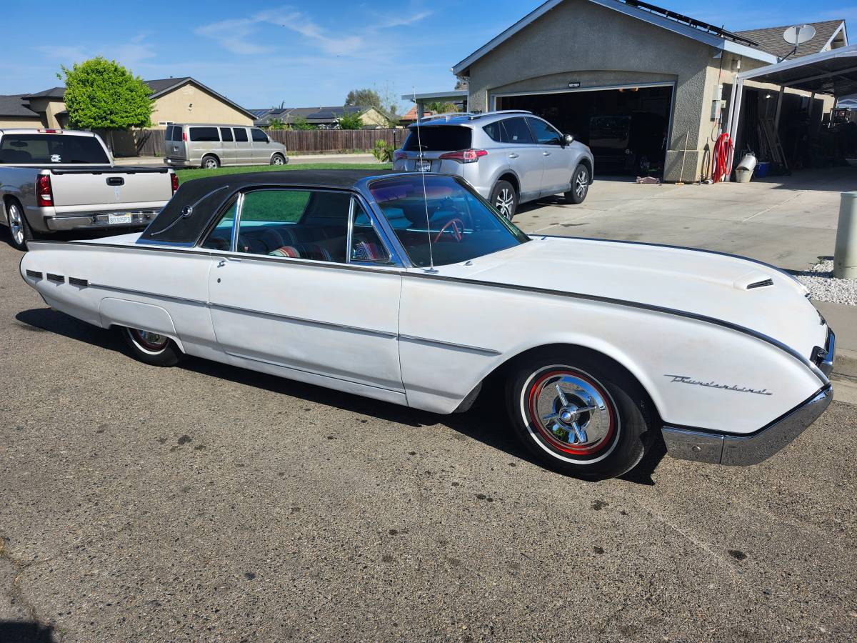 62-thunderbird-1962-white-5