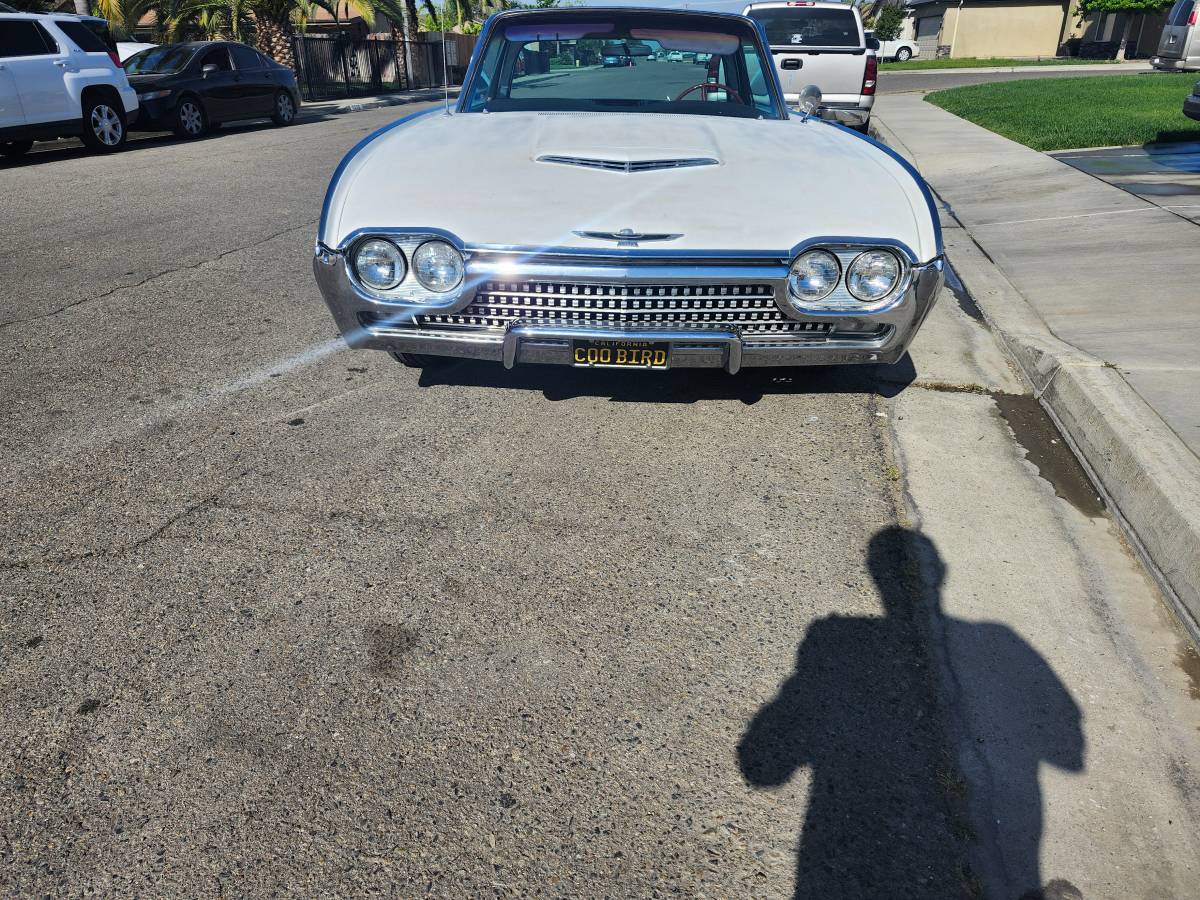 62-thunderbird-1962-white-6