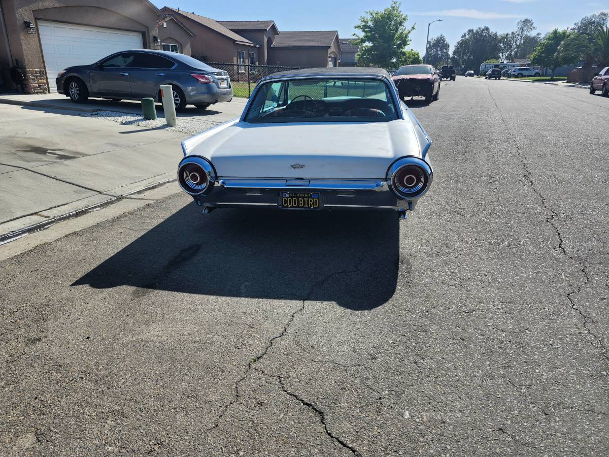 62-thunderbird-1962-white-7