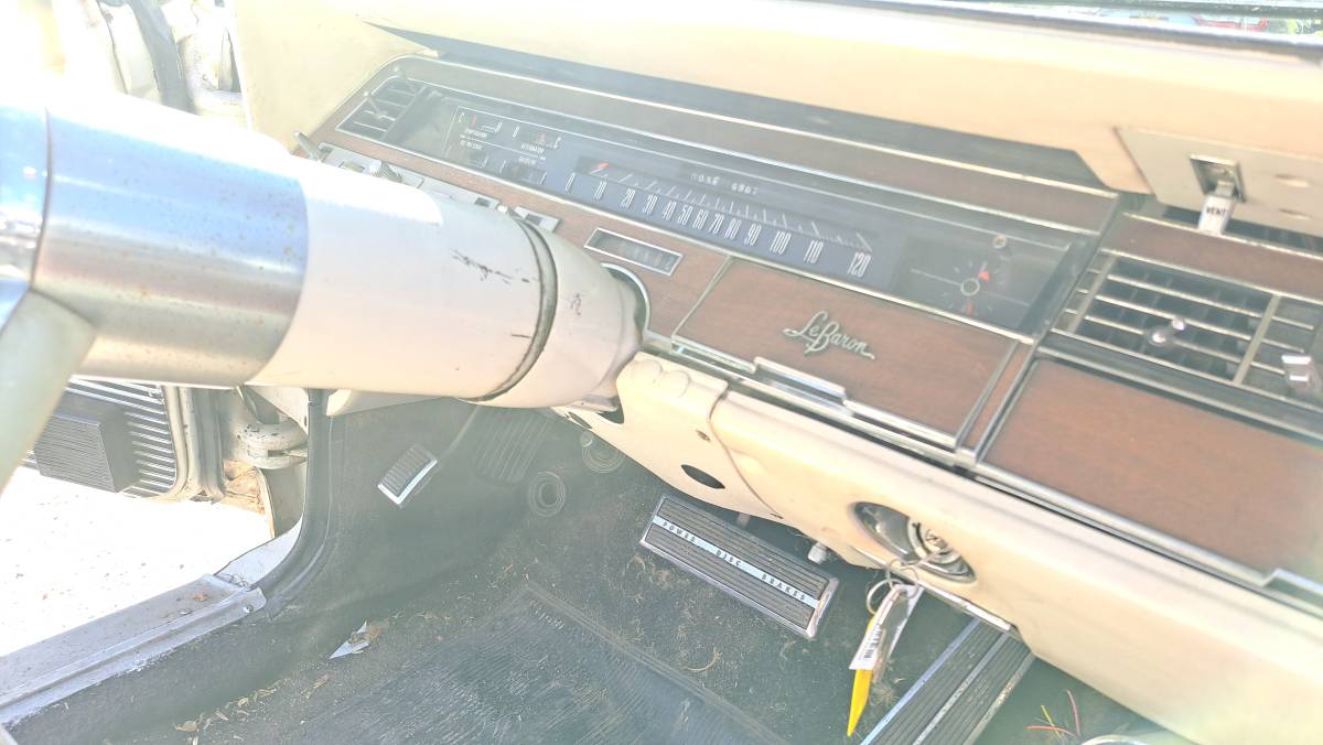 67-chrysler-imperial-440-convertiable-1967-white-12
