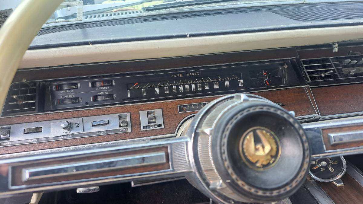 67-chrysler-imperial-440-convertiable-1967-white-2