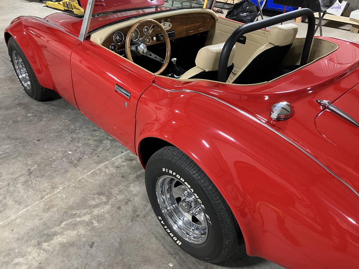 69-austin-healy-1969-red-3
