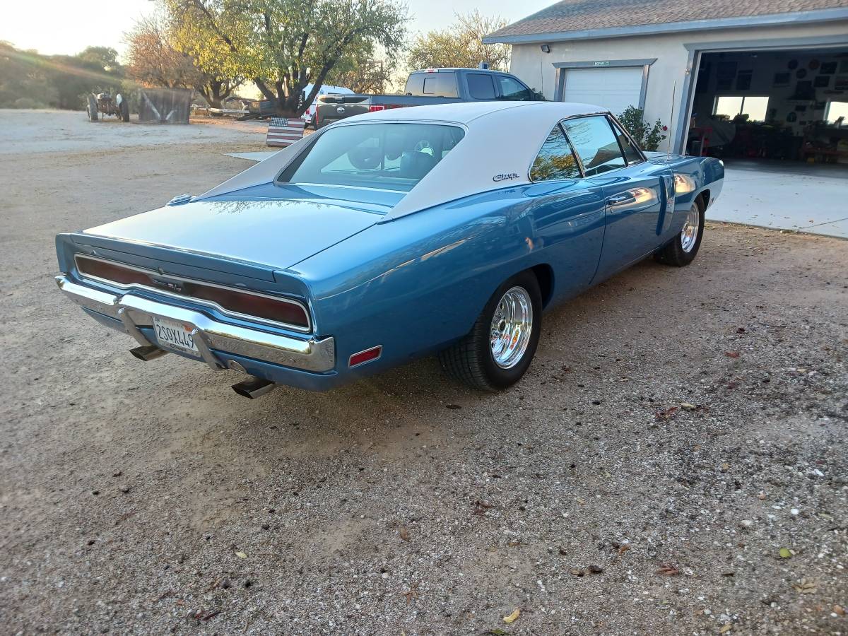 70-dodge-charger-rt-1970-2