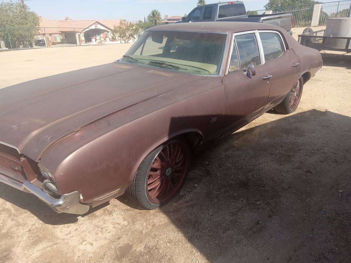 71-cutlass-1971-brown-2