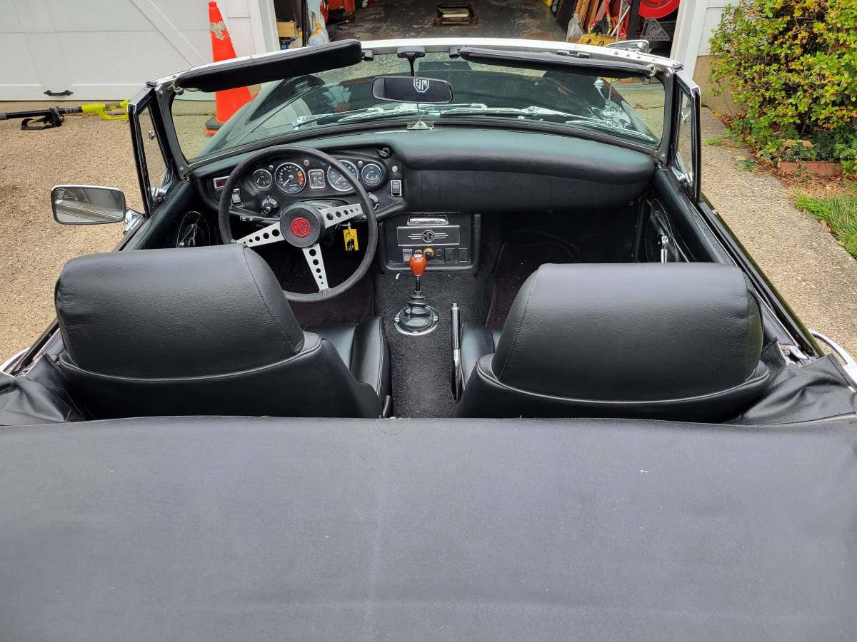 71-mgb-roadster-1971-black-10