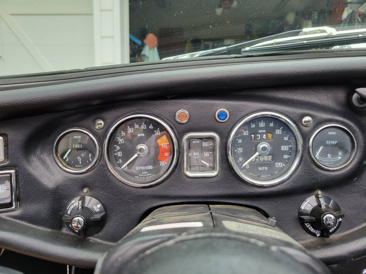 71-mgb-roadster-1971-black-9