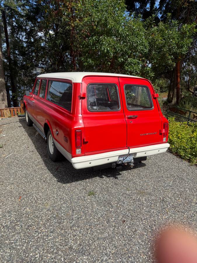 72-suburban-1972-red-2