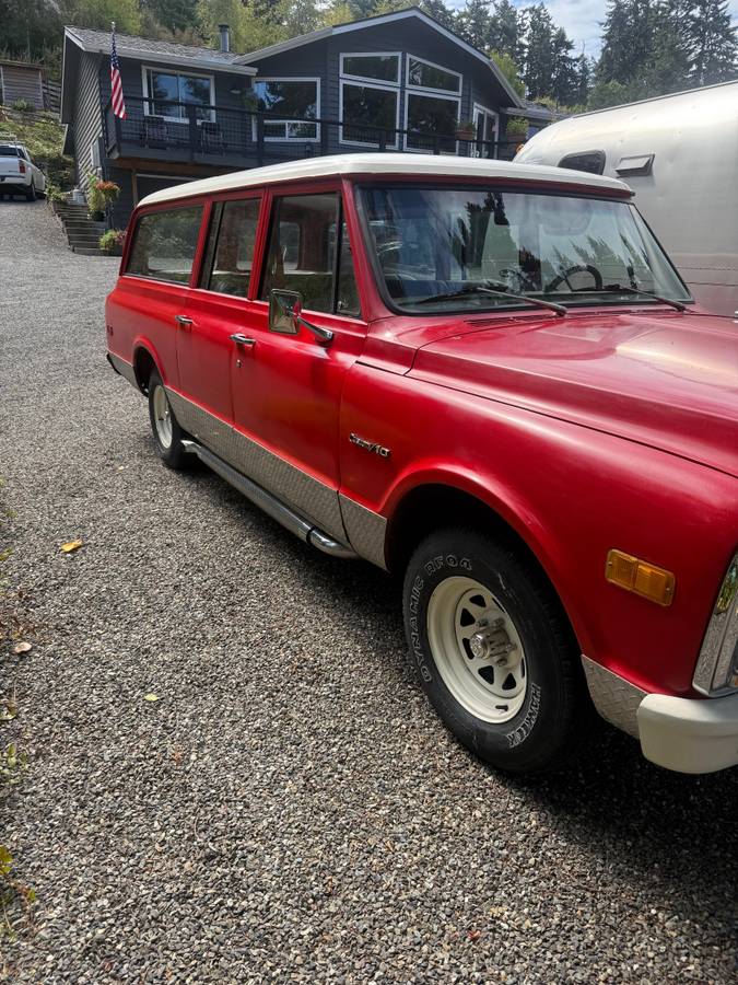 72-suburban-1972-red