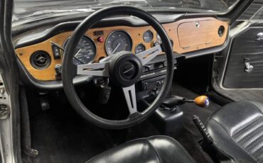 76-triumph-tr6-1976-silver-3
