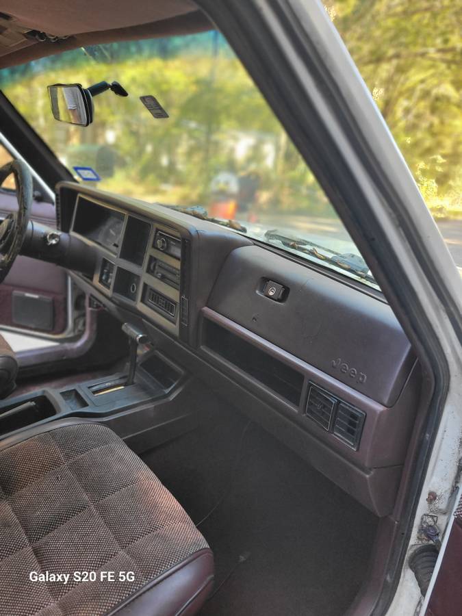 89-cherokee-1989-white-4