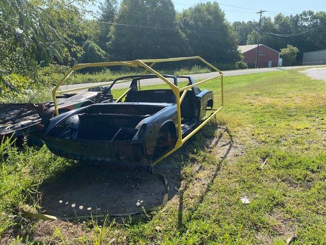 914-le-porsche-bumblebee-1974-black-3