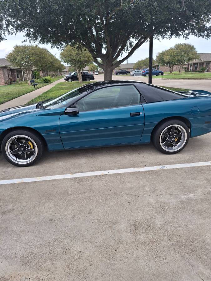 95-z28-camaro-1995-green-3
