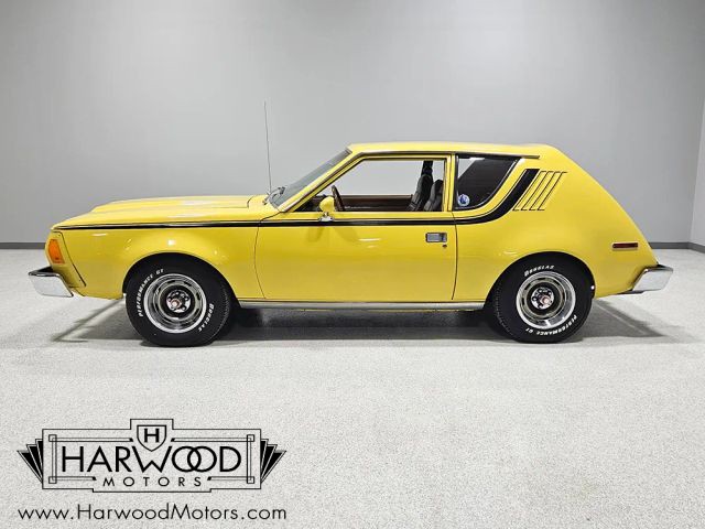 AMC-Gremlin-1976-Hatchback-2
