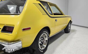 AMC-Gremlin-1976-Hatchback-35