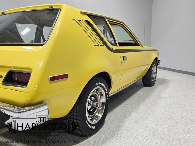 AMC-Gremlin-1976-Hatchback-35