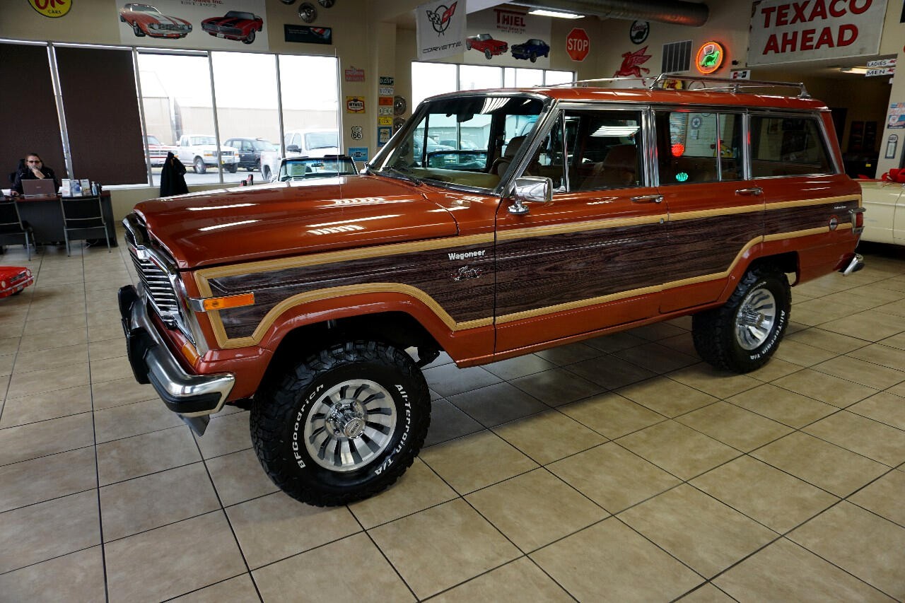 AMC-Wagoneer-1981-SUV-2