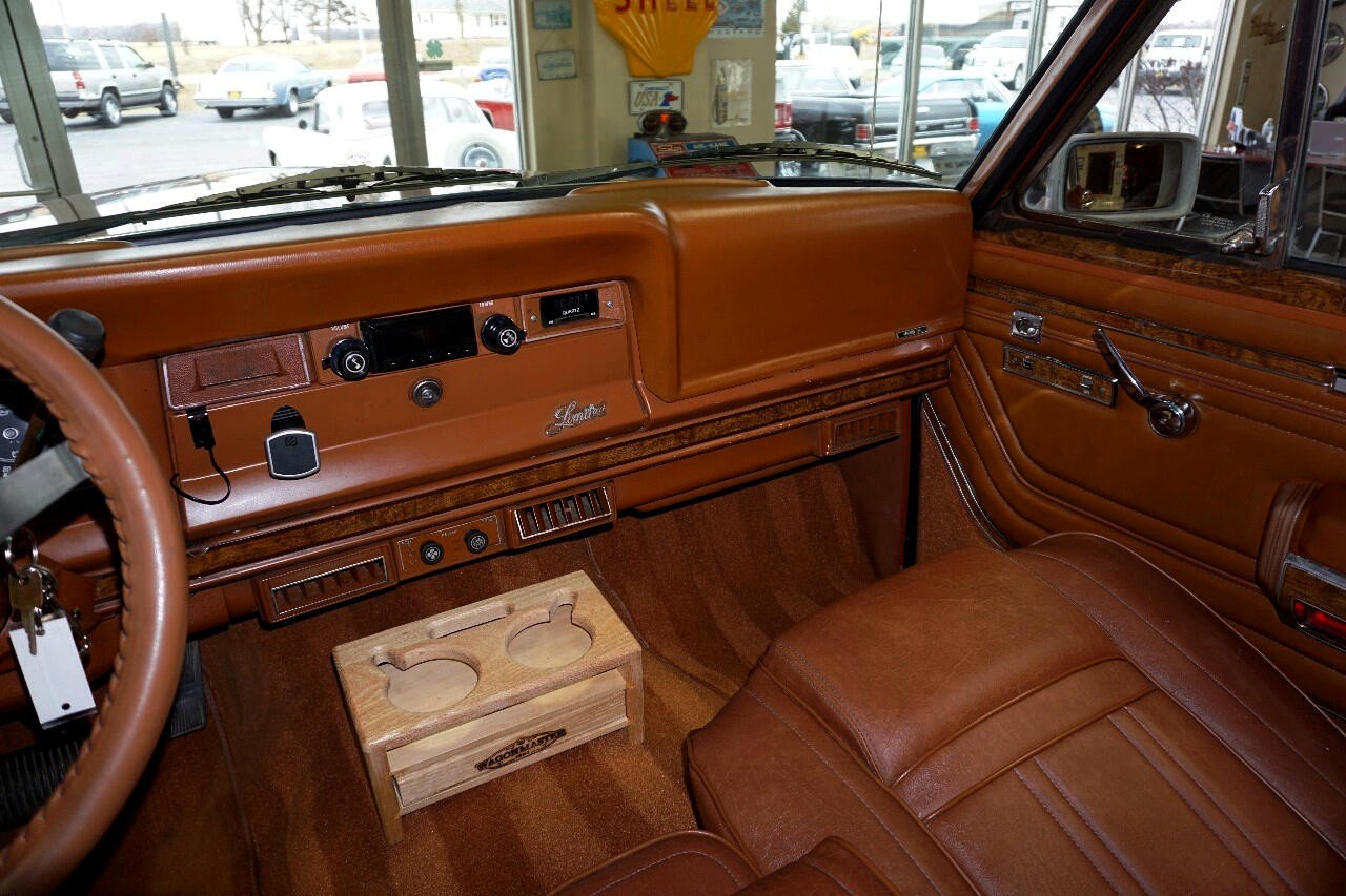 AMC-Wagoneer-1981-SUV-27